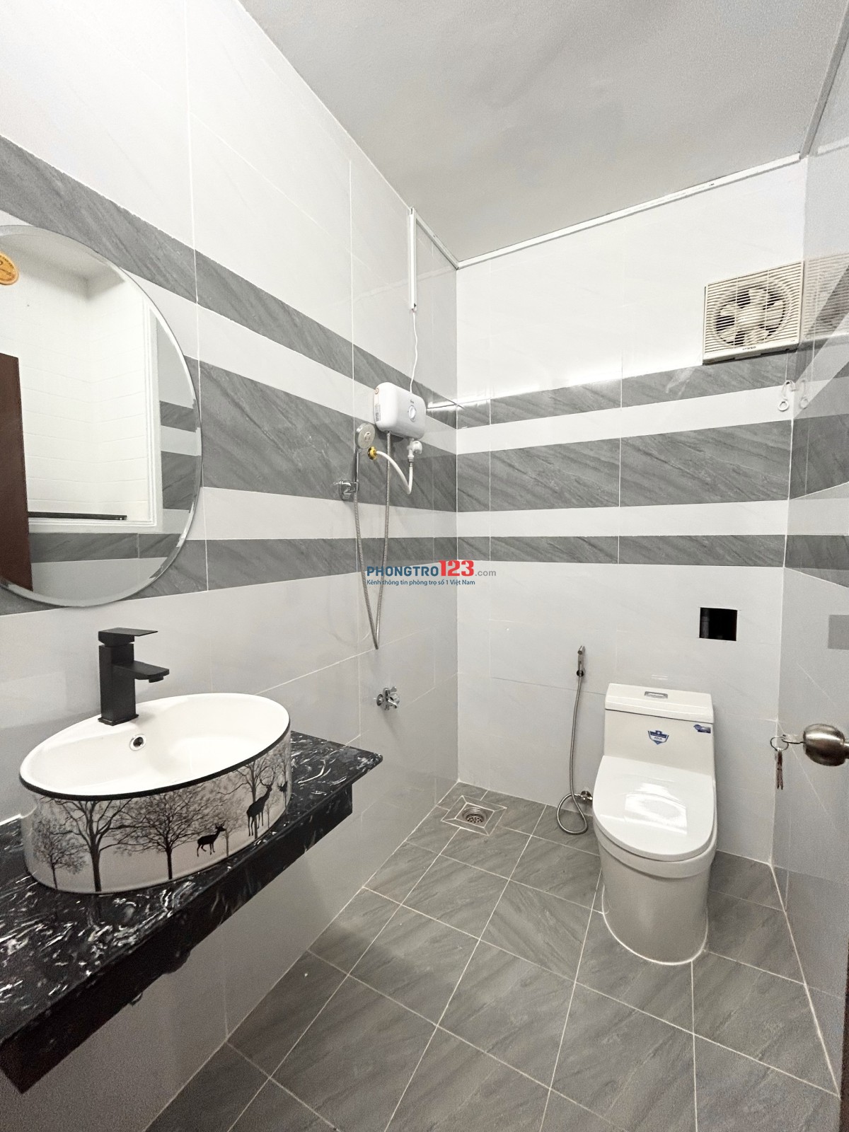 CHO THUÊ CHDV BAN CÔNG FULL NỘI THẤT GIÁ RẺ