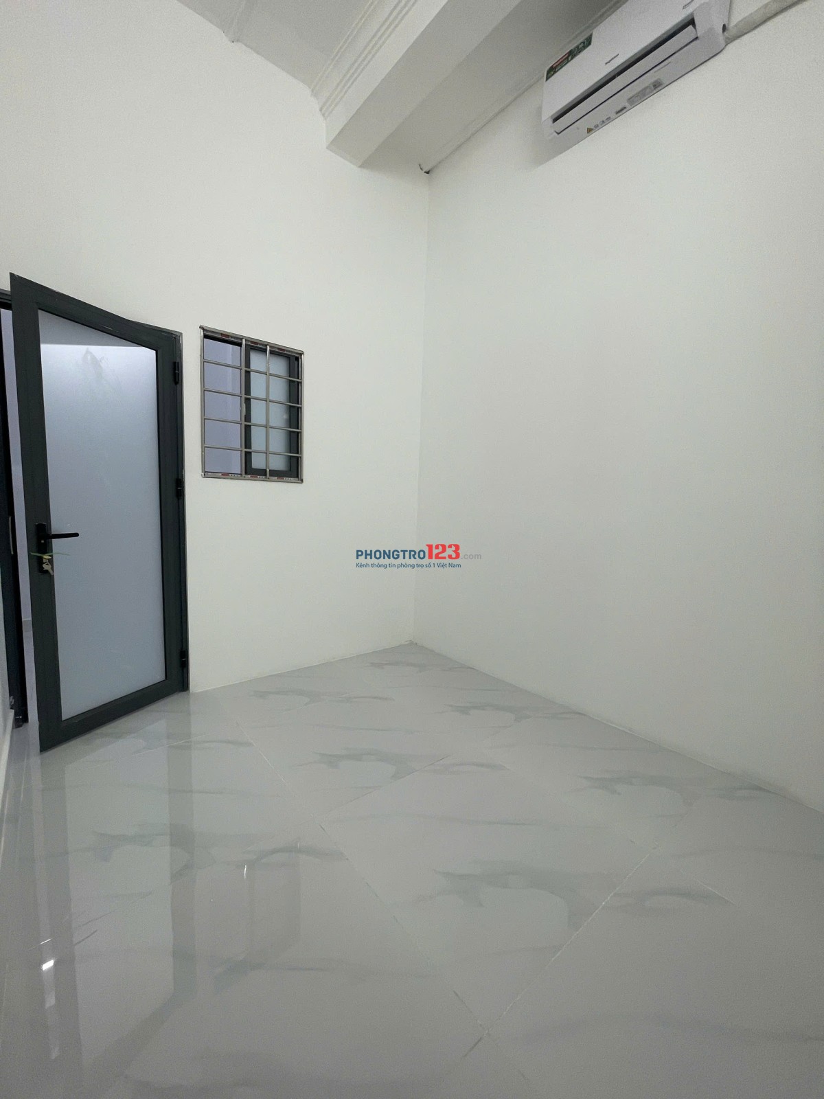 8tr5 căn 2PN 2ML nội thất cơ bản rộng 40m2 Ban Công Riêng + Phòng Khách, Tách Bếp + Xe Hơi Tận Cửa g