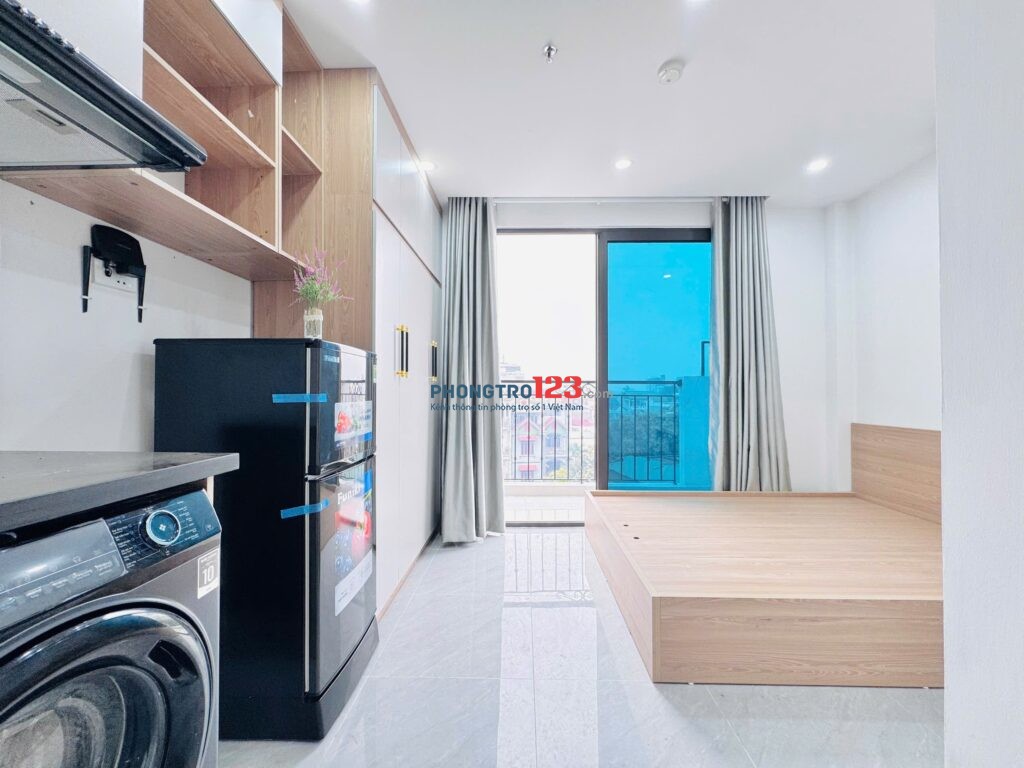 Phòng full đồ 3tr8 – vào ở luônCó điều hoà, nóng lạnh, giường tủ  Máy giặt chung, giờ giấc thoải má