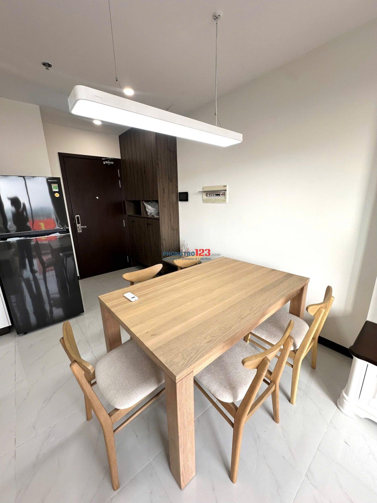 Căn hộ Satra Eximland 2 phòng ngủ, 97m2, giá 17tr/th