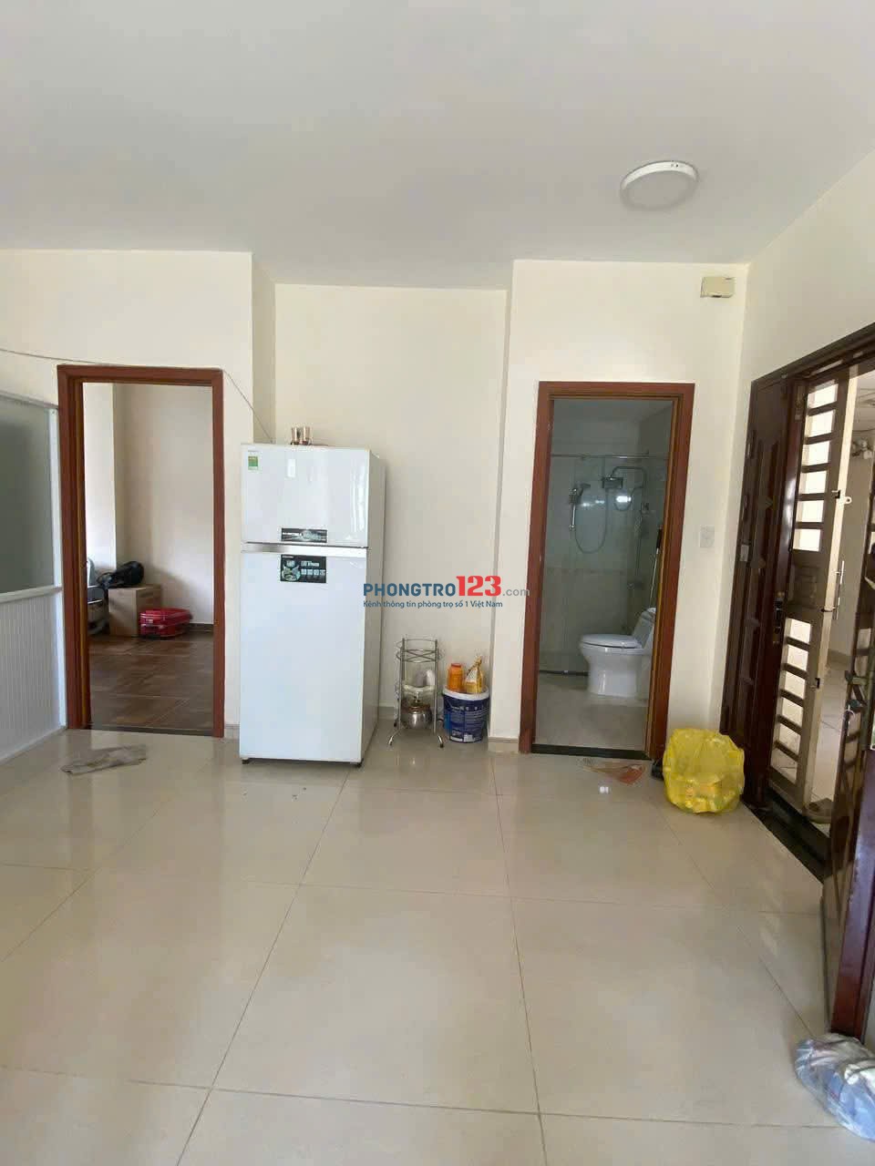 C/c Huỳnh Văn Bánh căn 90m2, 2p ngủ, giá 11tr/th