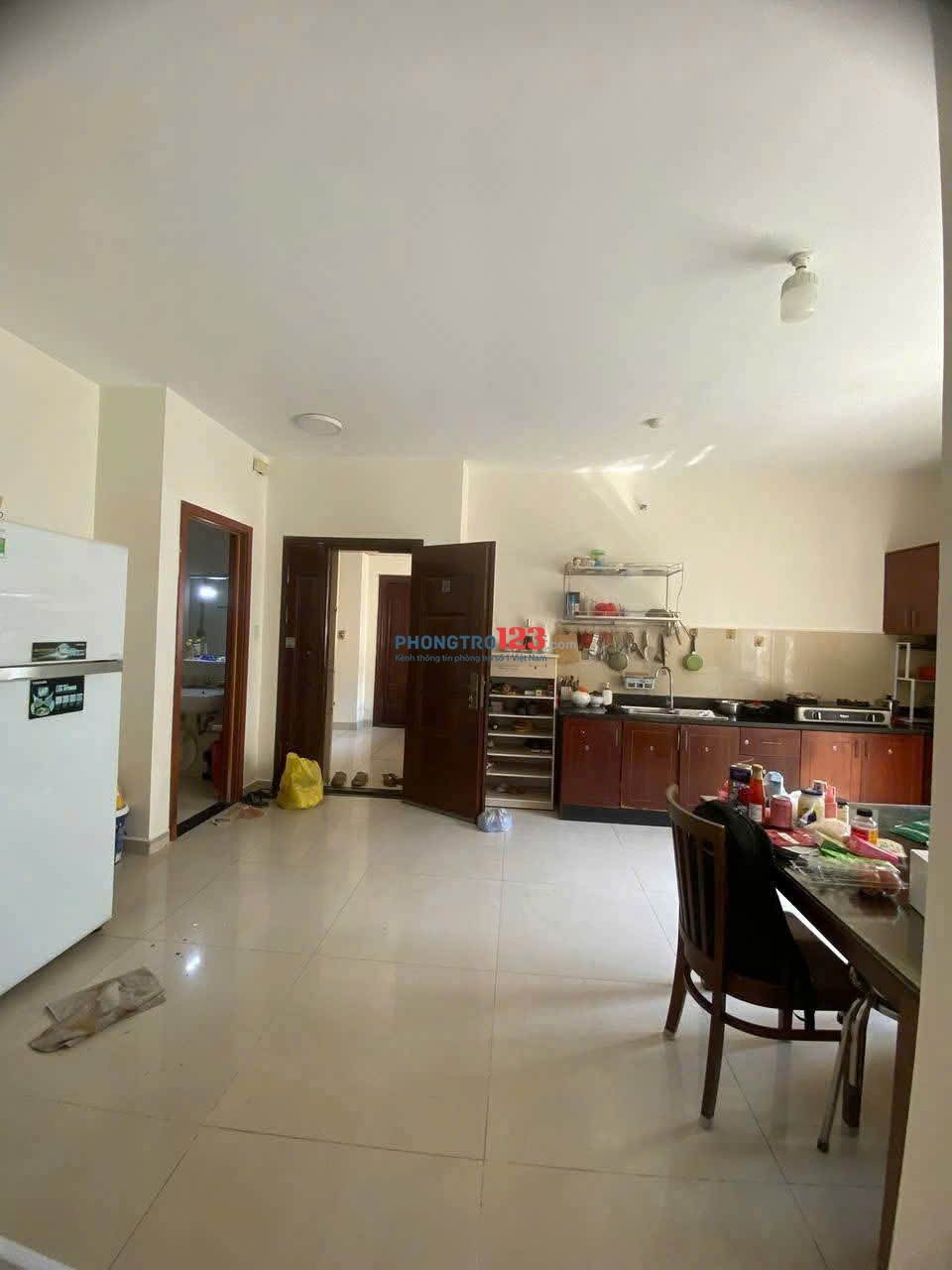 C/c Huỳnh Văn Bánh căn 90m2, 2p ngủ, giá 11tr/th