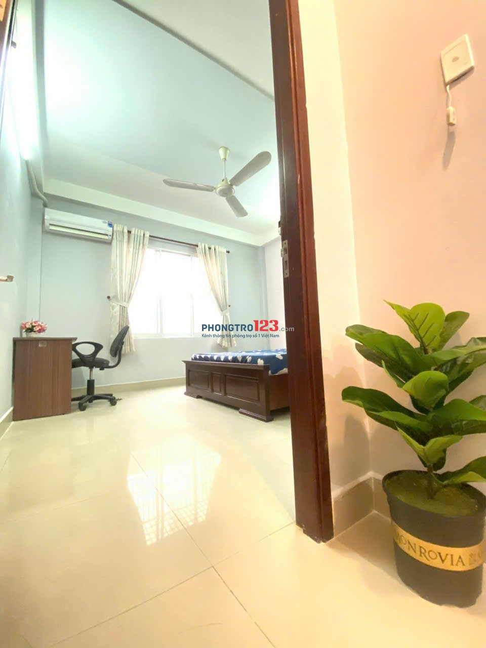 CĂN HỘ 2PN - Cửa sổ - Khu nấu ăn riêng Hồ Văn Huê PN