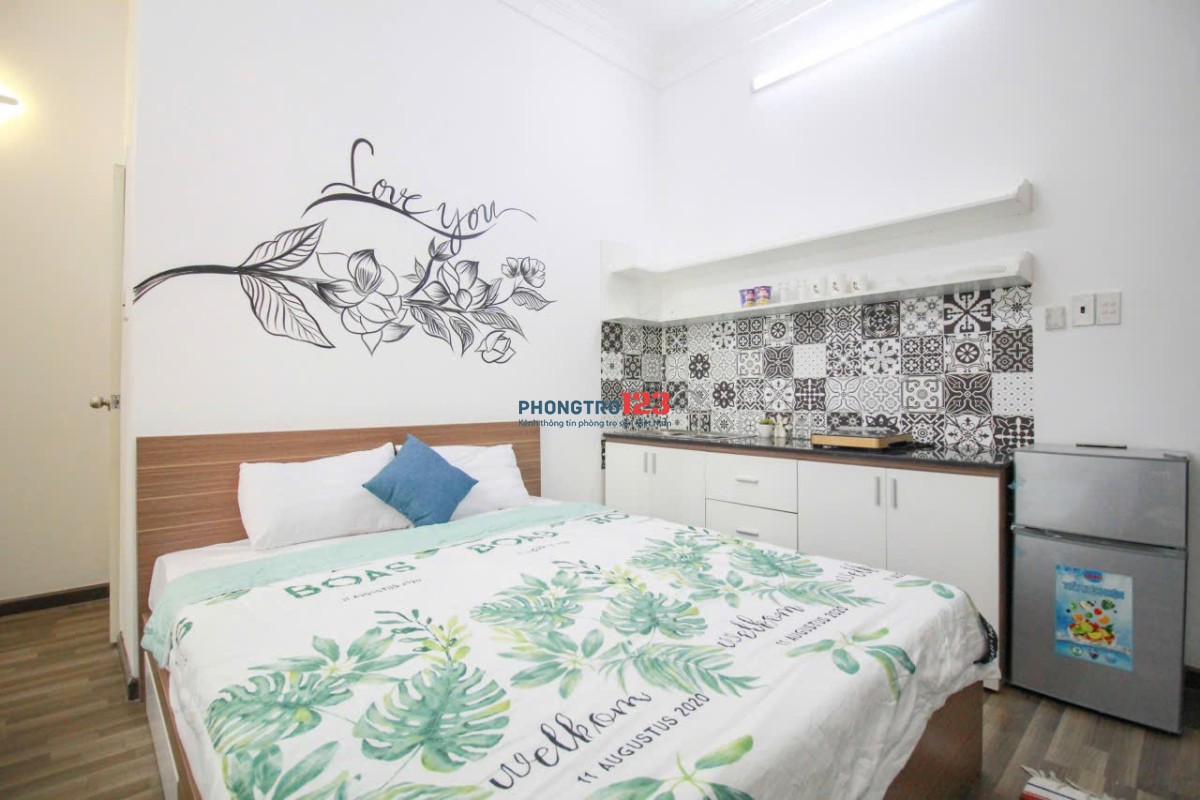 PHÒNG ĐẦY ĐỦ TIỆN NGHI NGAY THẢO ĐIỀN (CHÂN CẦU SÀI GÒN). LH: CHỦ NHÀ (MR.NAM: 0938 983 193)