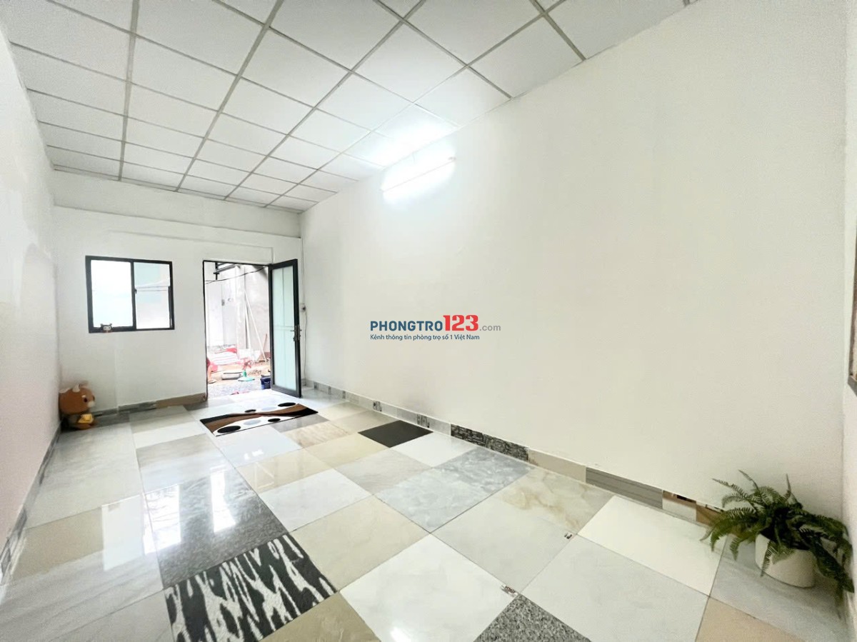 Cho thuê nhà nguyên căn giá rẻ, phòng rộng rãi, ở được 3-4 người, Gần Dương Đình Hội, Đỗ Xuân Hợp