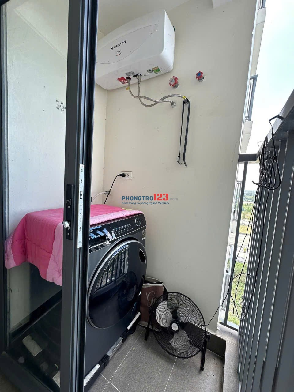 Chung cư Carillon 2, Trịnh ĐÌnh Thảo, TP: 75m2, 2p ngủ, nhà trống, 9 triệu