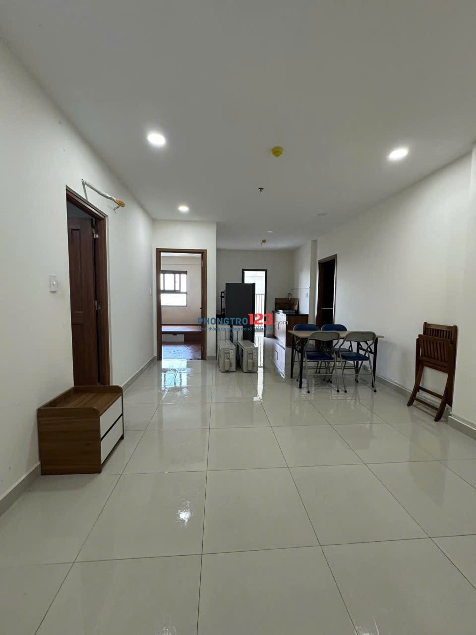 Chung cư Carillon 2, Trịnh ĐÌnh Thảo, TP: 75m2, 2p ngủ, nhà trống, 9 triệu