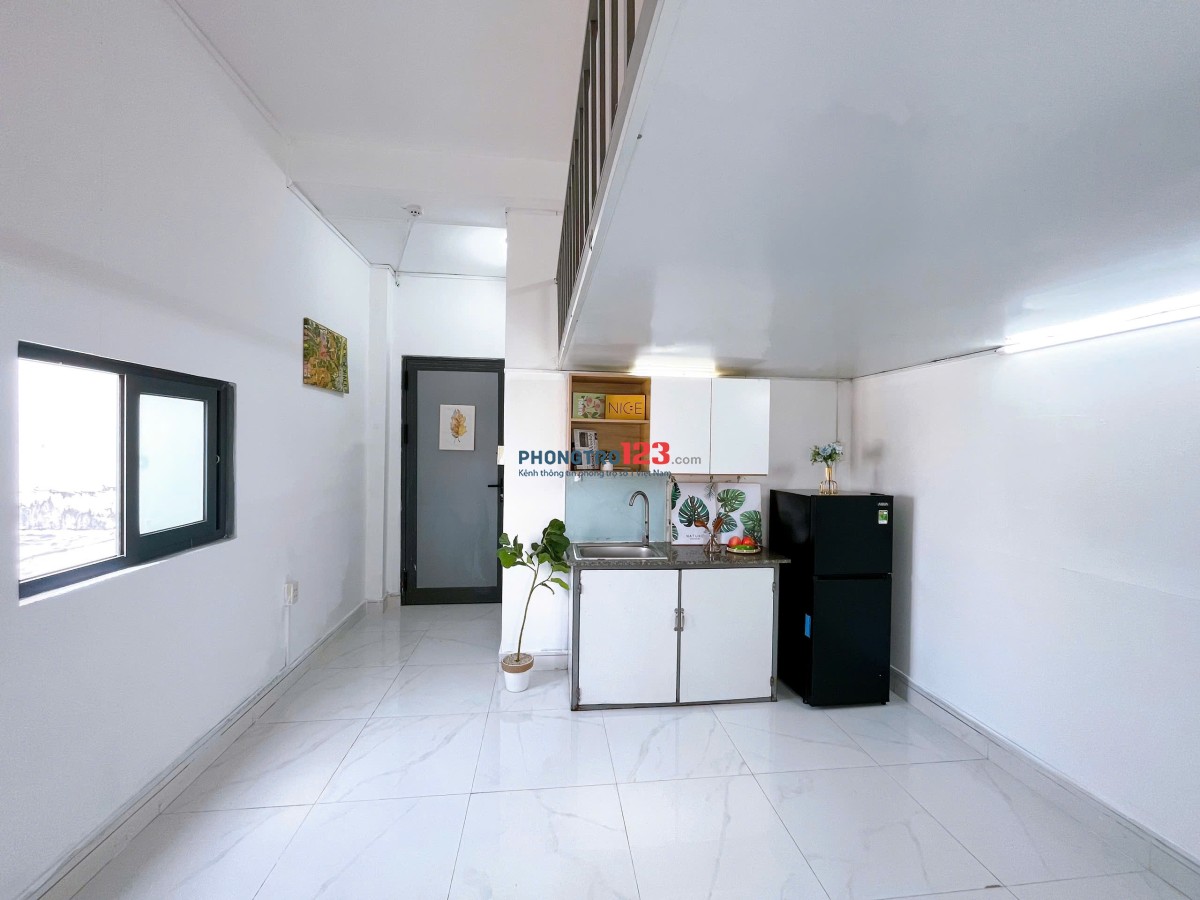 DUPLEX 2 CỬA SỔ TRỜI FULL NỘI THẤT NGAY TẠI TRUNG TÂM QUẬN 10