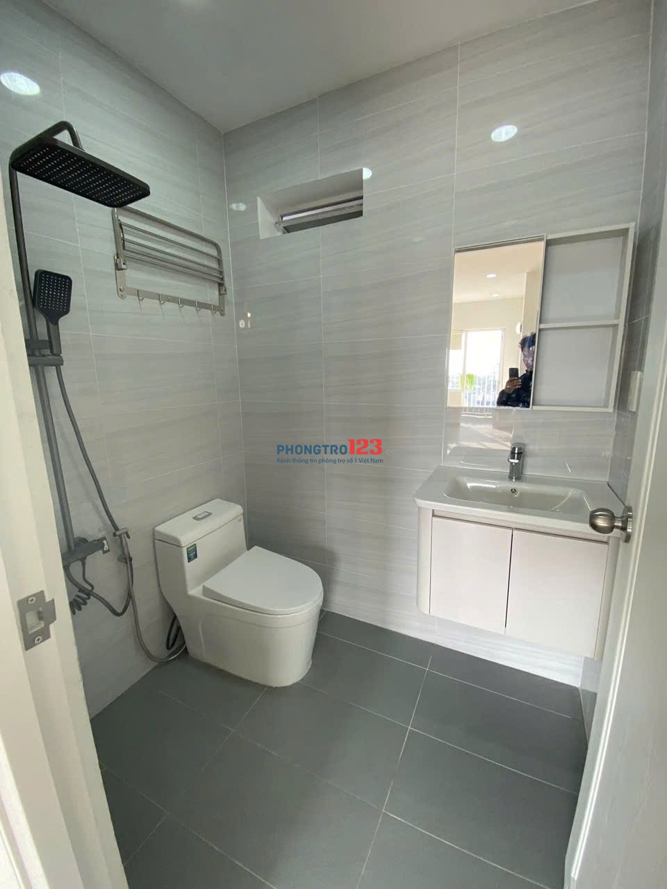 CCCC Mỹ Vinh, Nguyễn Thị Minh Khai, Q3: 85m2, 2p ngủ, nhà mới, 15triệu