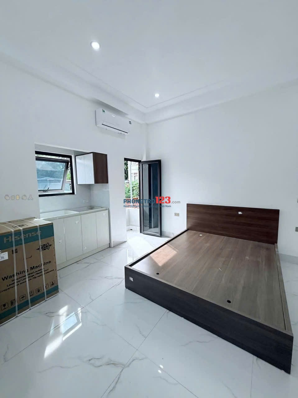CHÍNH CHỦ CHO THUÊ: STUDIO MỚI 100% – NGAY CỔNG LÀNG VẠN PHÚC
