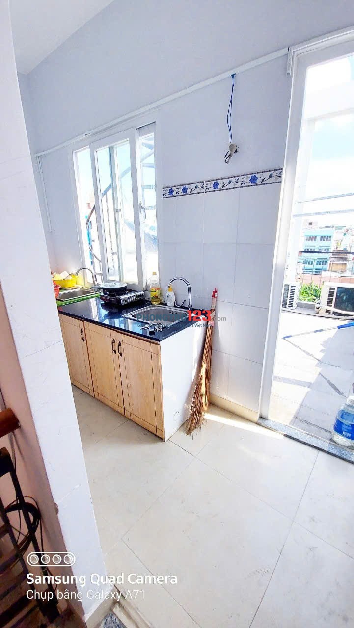 Phòng đẹp giường Tầng -KẾ VX DÂN CHỦ -CMT8 - Tô Hiến Thành