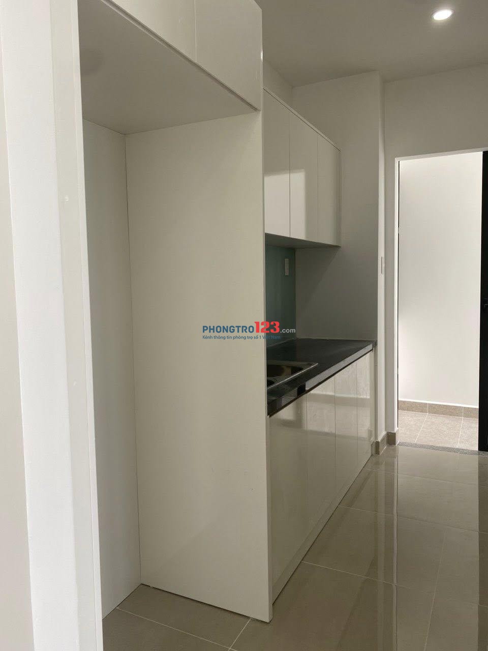 Cho thuê căn hộ 2p ngủ - 95m2, C/c Tín Phong 12 View giá 8tr/th