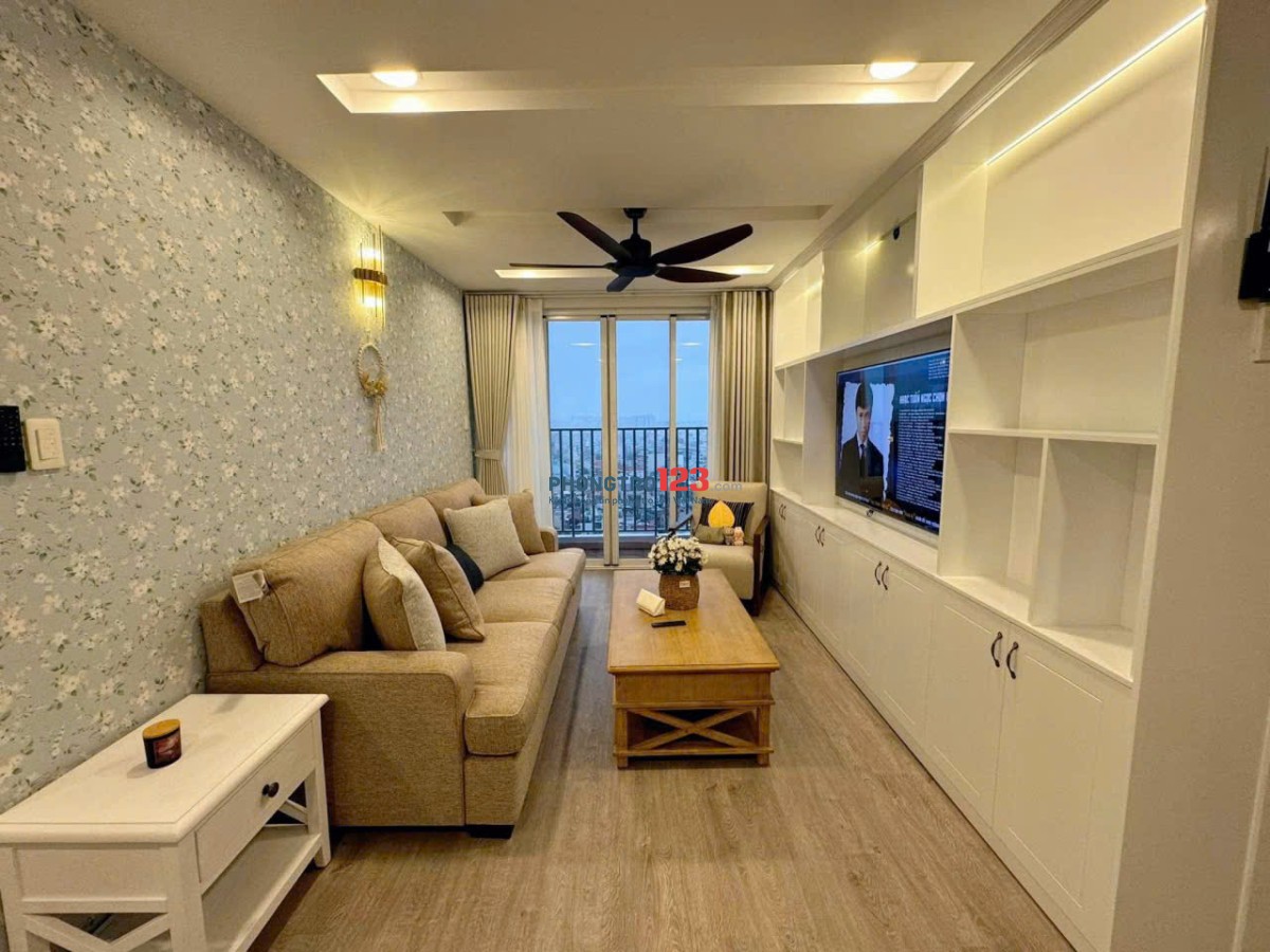 Cần cho thuê căn 1p ngủ có Nội thất giá 8tr C/c Carillon 2