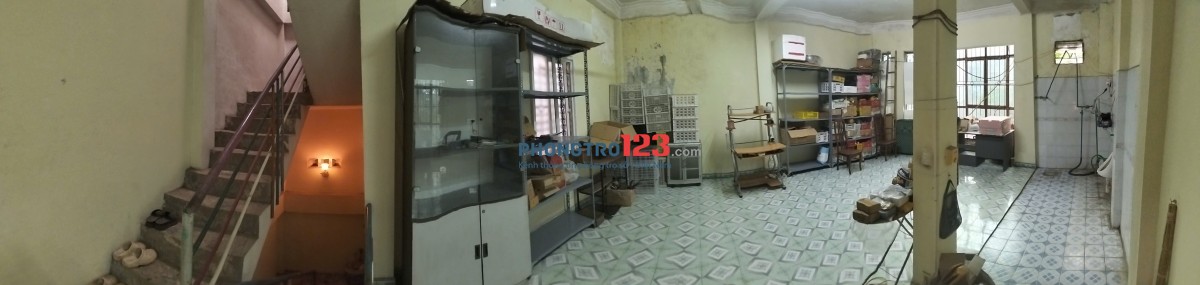 Cho thuê nhà 3 tầng rộng rãi, thoáng mát, vị trí cực tiện íchDùng để ở gia đình hoặc kinh doanh nhỏ