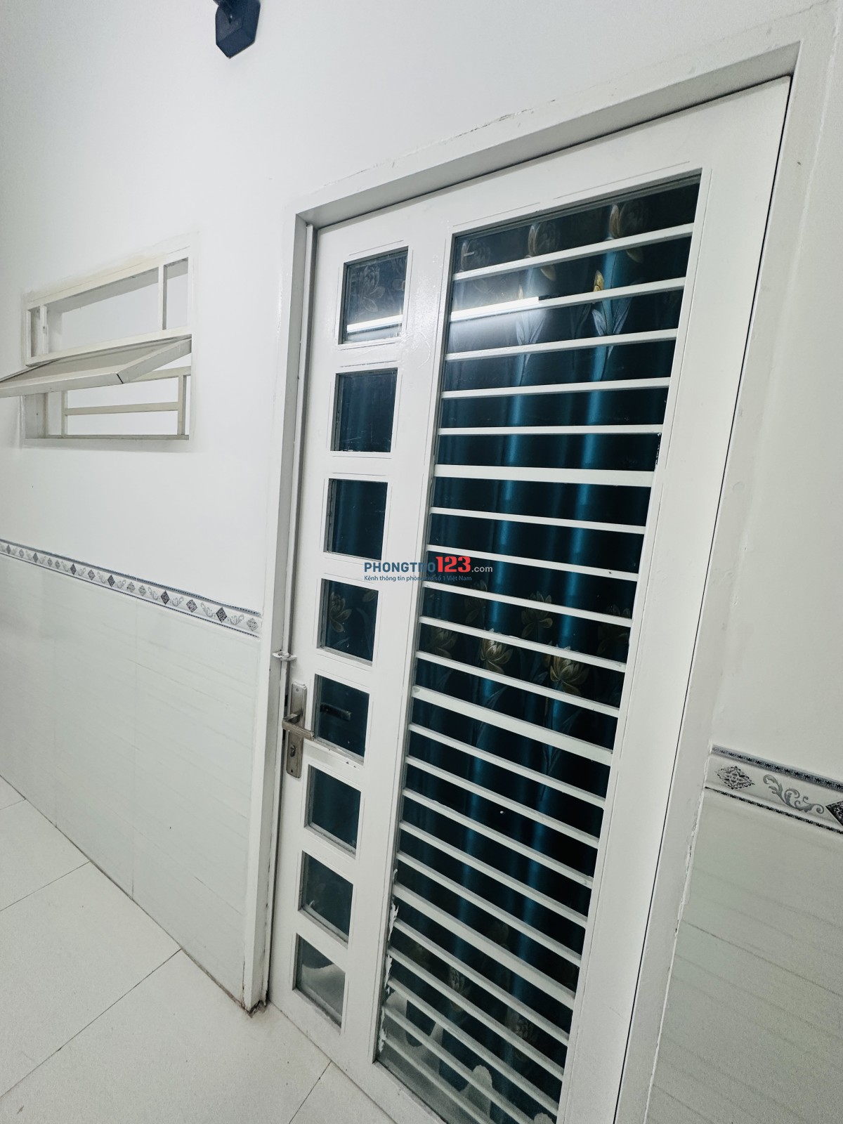 Cho thuê nhà trọ đẹp Q.9. Giá 2,3tr : DTSD : 18m2.
