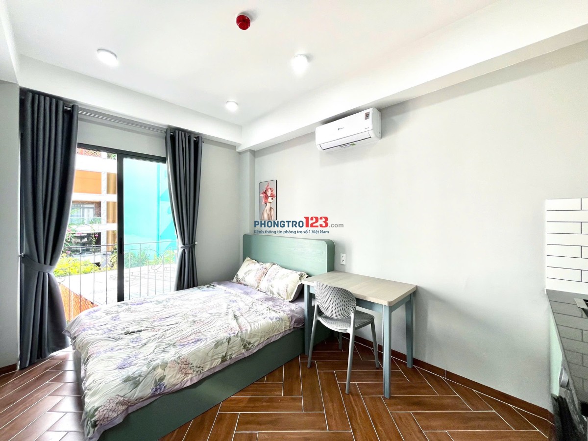 Căn hộ dịch vụ ngay Trung Tâm Bình Thạnh, Gần Hàng Xanh, Quận 1, Quận 2