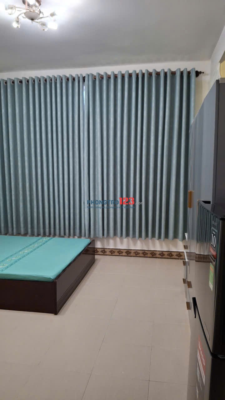 Phòng cho thuê đầy đủ tiện nghi tại trung tâm Q.3, có lối đi riêng