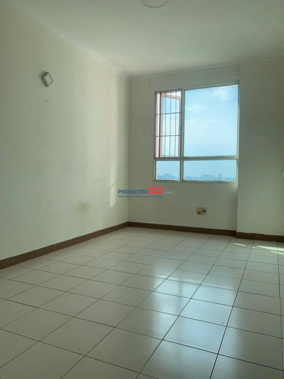 Chung cư Trường Sa, Quận 3: 10,5triệu, 85m2, 2p ngủ, máy lạnh, ban công