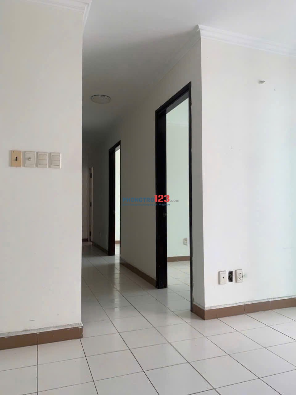 Chung cư Trường Sa, Quận 3: 10,5triệu, 85m2, 2p ngủ, máy lạnh, ban công