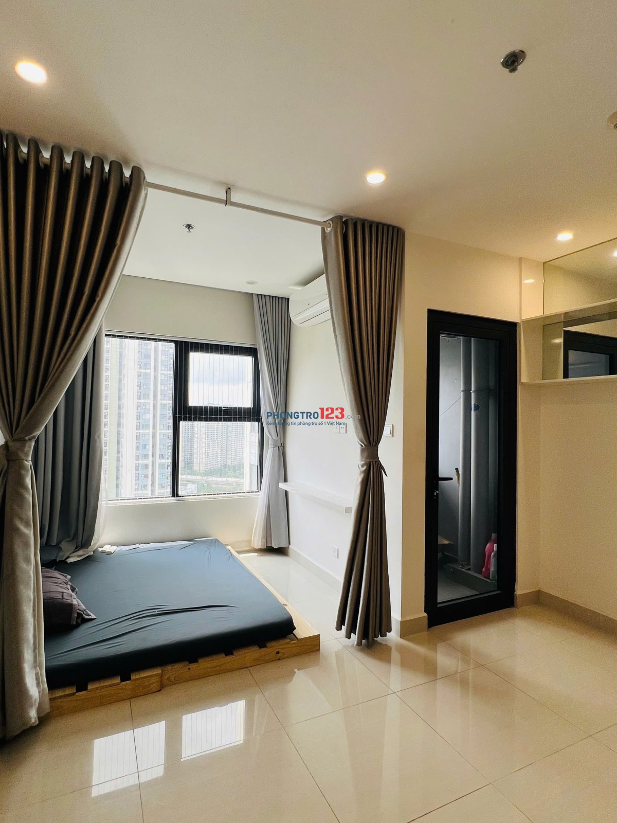 Cho thuê căn hộ full NT - khu Vinhomes Grand Park - Quận 9
