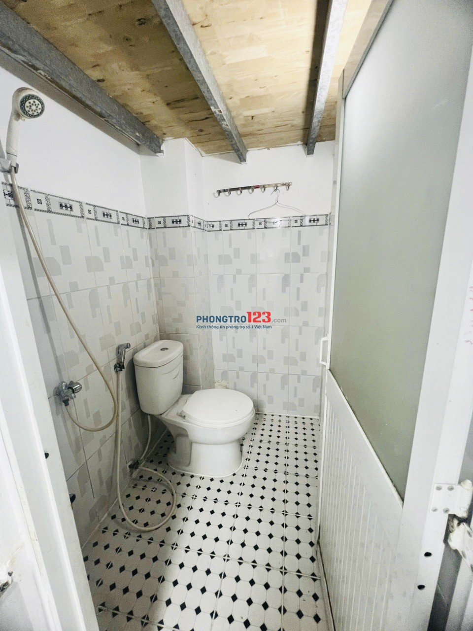 NGAY LÊ TRỌNG TẤN CÓ PHÒNG TO GIÁ SIÊU RẺ - CHỈ 2TR8/PHÒNG