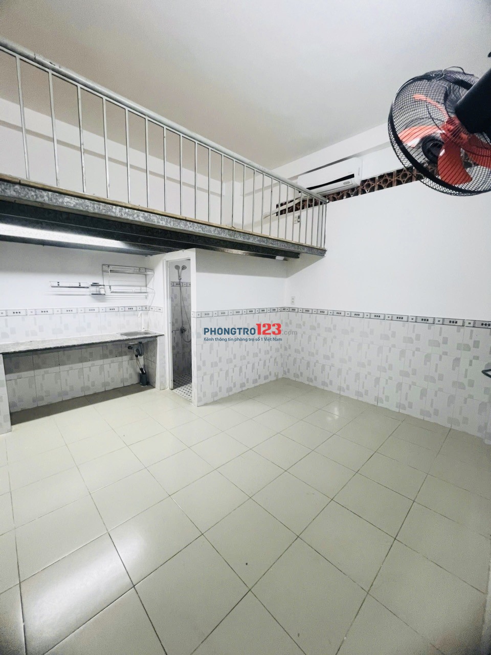 NGAY LÊ TRỌNG TẤN CÓ PHÒNG TO GIÁ SIÊU RẺ - CHỈ 2TR8/PHÒNG