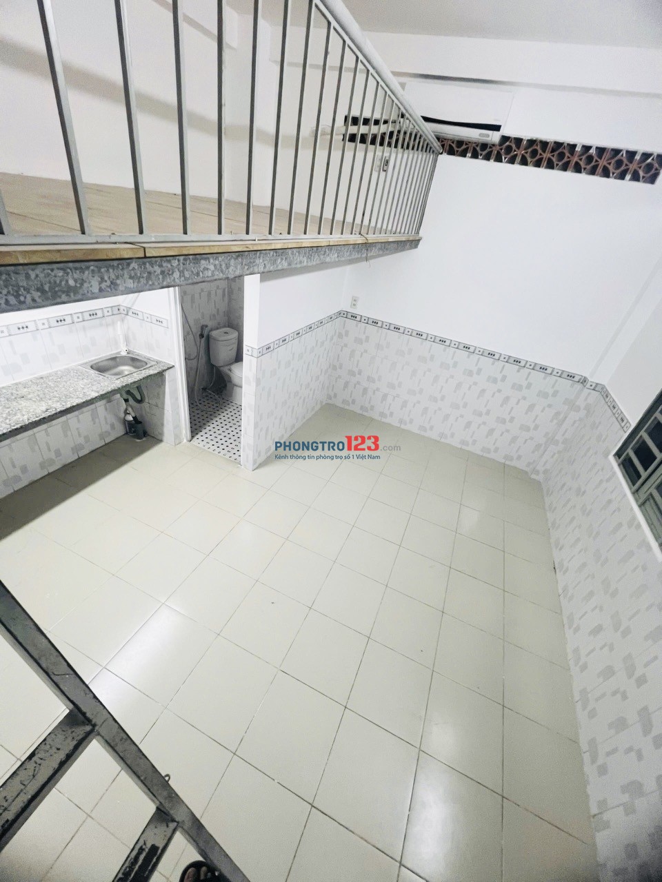 NGAY LÊ TRỌNG TẤN CÓ PHÒNG TO GIÁ SIÊU RẺ - CHỈ 2TR8/PHÒNG