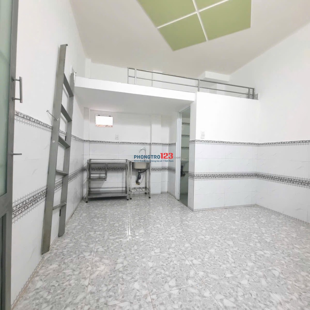  2.890.000 - CAM KẾT NHƯ HÌNH 100% - 30M2 - CÓ MÁY LẠNH - CỬA SỔ TRỜI - MIỄN PHÍ XE