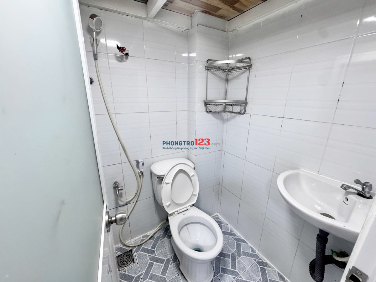 Máy lạnh thoáng mát ngay ĐH cảnh sát, chợ Thủ Đức chỉ 3p di chuyển