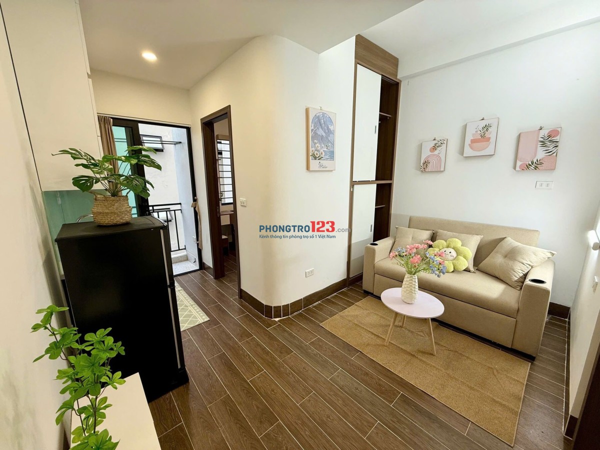 Chỉ 6tr5 cho thuê phòng CCMN 1 Ngủ 1 Khách BAN CÔNG đón sáng, gần hồ Đầm Hồng, Vành đai 2.5