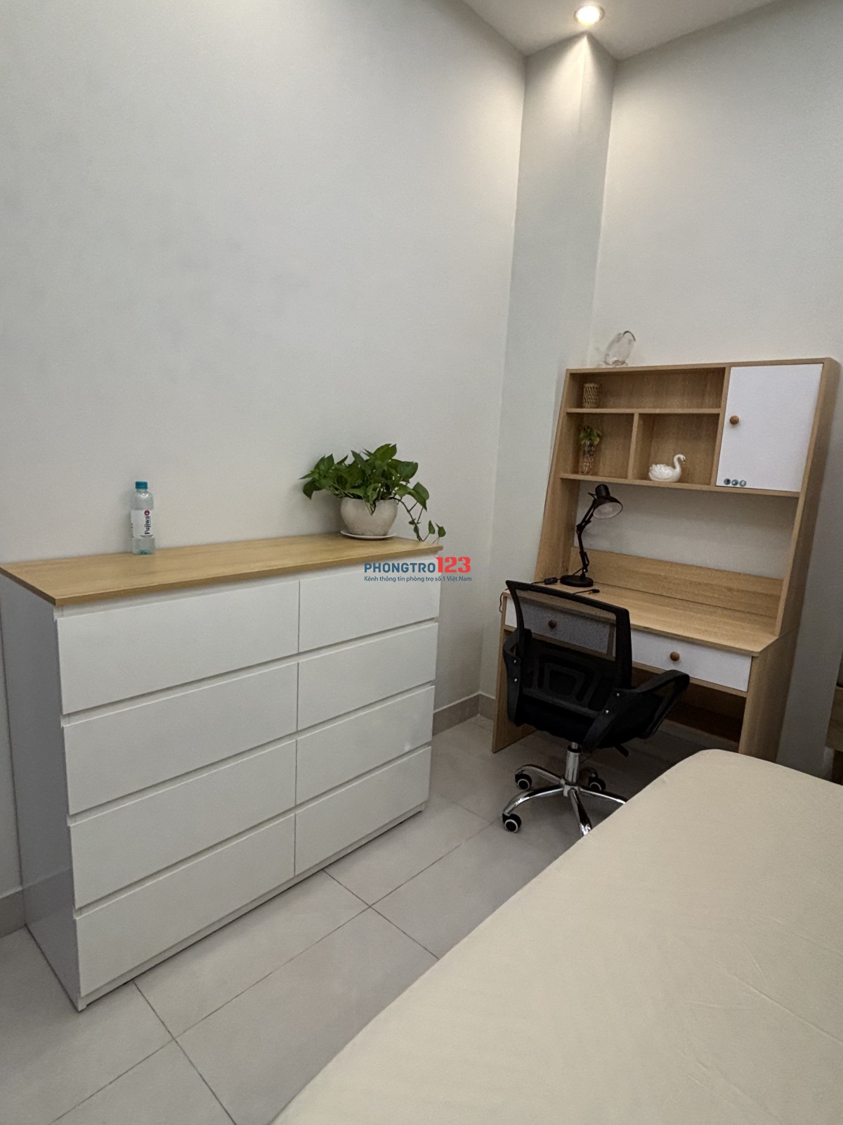 Cho thuê phòng full nội thất, đường Trần Huy Liệu