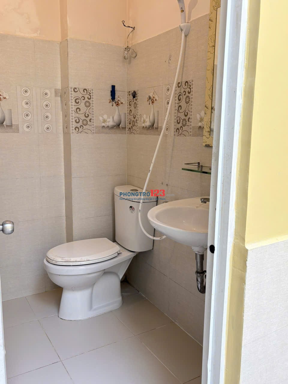 Cho thuê nhà DT: 100m2, 3PN đường Nguyễn Thị Định, P. Cát Lái, Tp. HCM