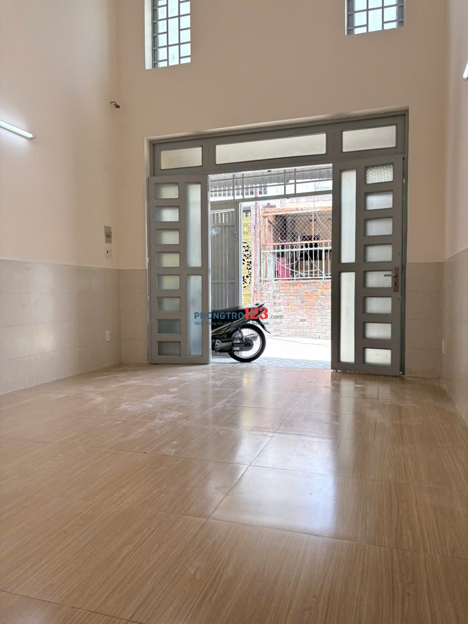 Cho thuê nhà DT: 100m2, 3PN đường Nguyễn Thị Định, P. Cát Lái, Tp. HCM