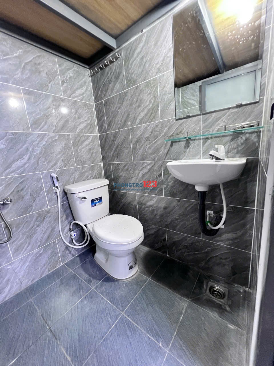 Phòng trọ Bình Dương có gác cao thoáng mát – ở tối đa 3 người