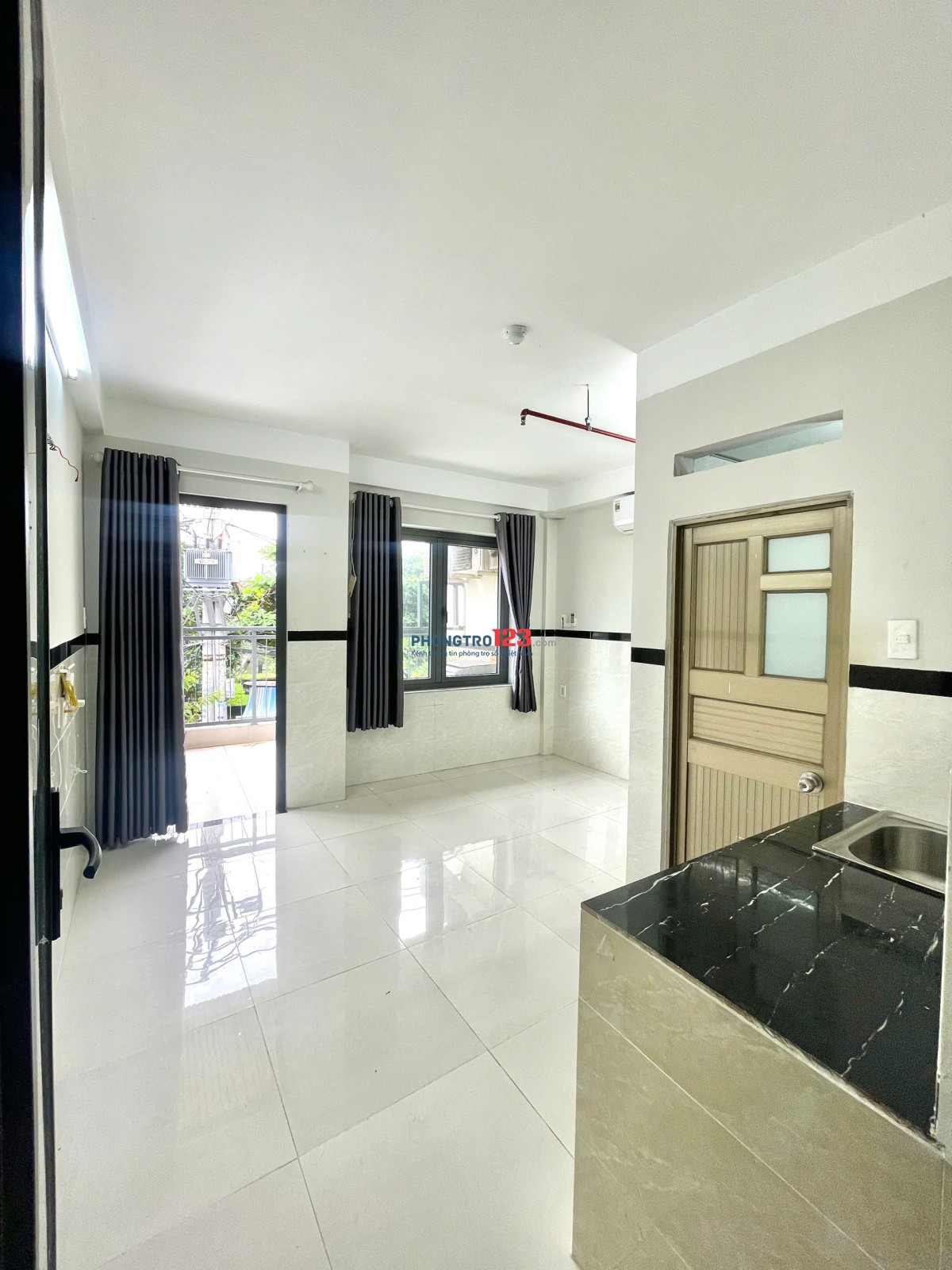 PHÒNG TRỌ CÓ GÁC, BANCOL, MÁY LẠNH, MÁY GIẶT RIÊNG, NÓNG LẠNH NGAY CVPM QUANG TRUNG
