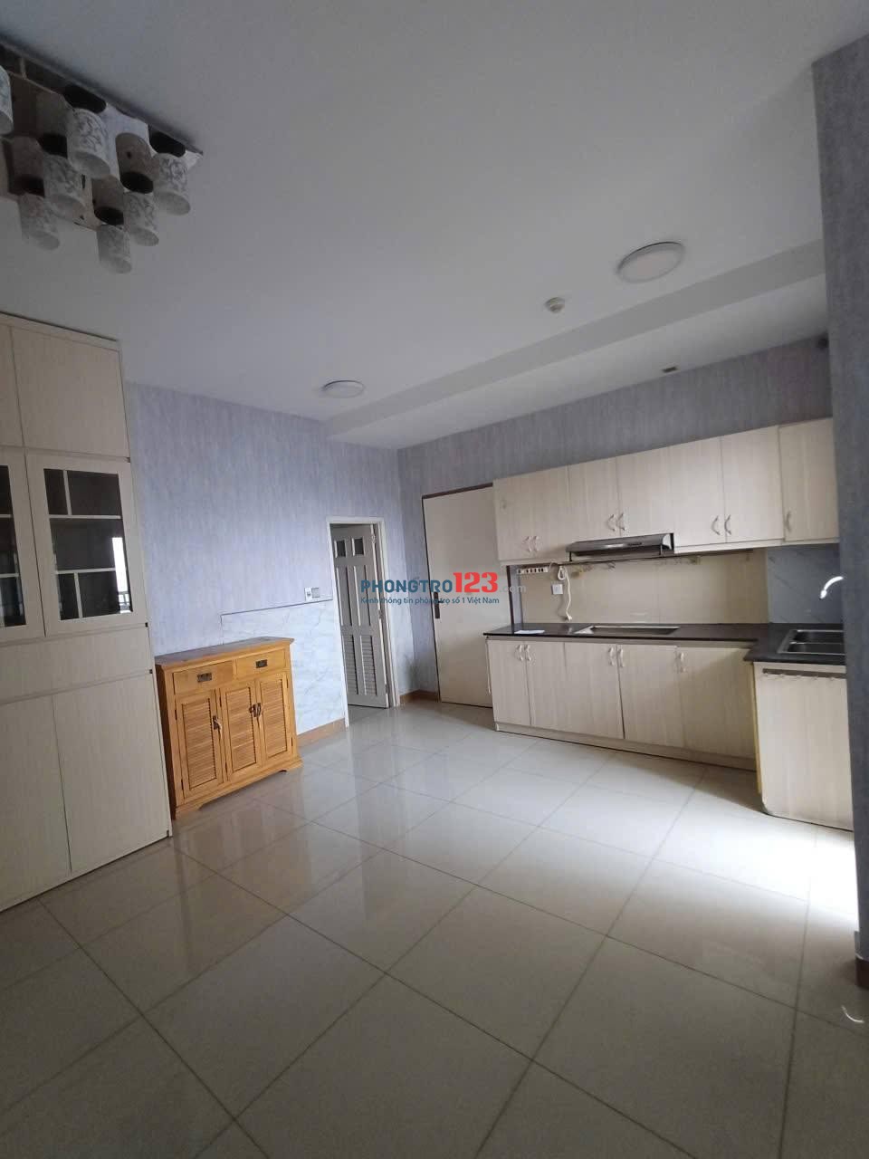 Chung cư 1AB Cao Thắng căn rộng 80m2, 2p ngủ,11.5tr/th