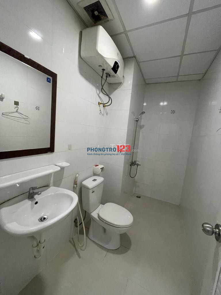 TÌM NAM Ở GHÉP 1:1 KHU TOPAZ Quận 8