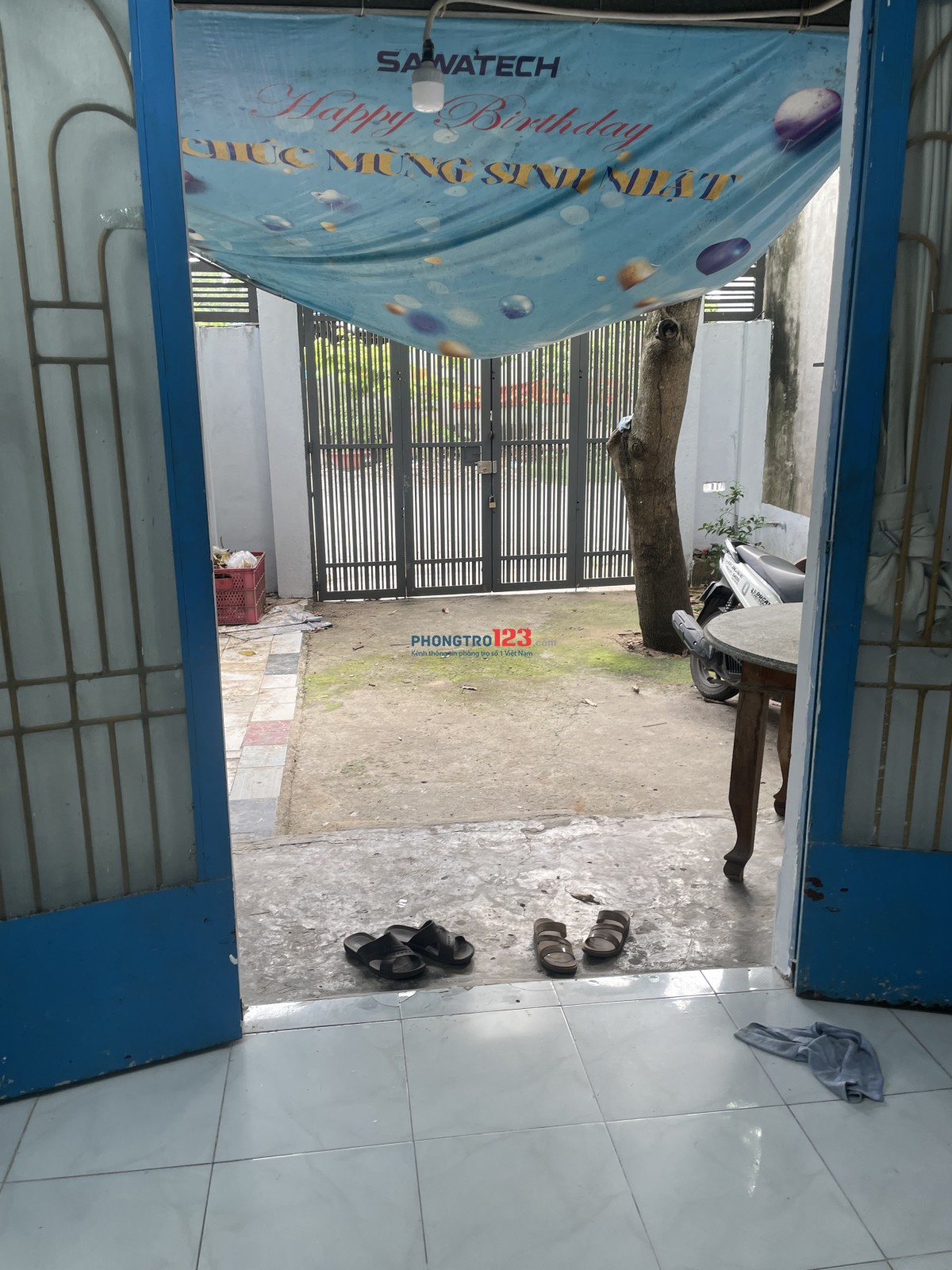 Cho thuê giá rẻ nhà nguyên căn có sân rộng, có nội thất, giá rể chỉ 3.5tr/tháng