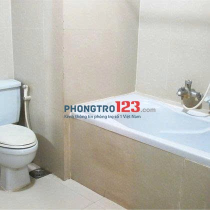 Chính chủ cho thuê phòng cao cấp Quận 5, có ban công, rộng 25m2. LH 0938.123.507 Hậu
