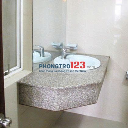 Chính chủ cho thuê phòng cao cấp Quận 5, có ban công, rộng 25m2. LH 0938.123.507 Hậu