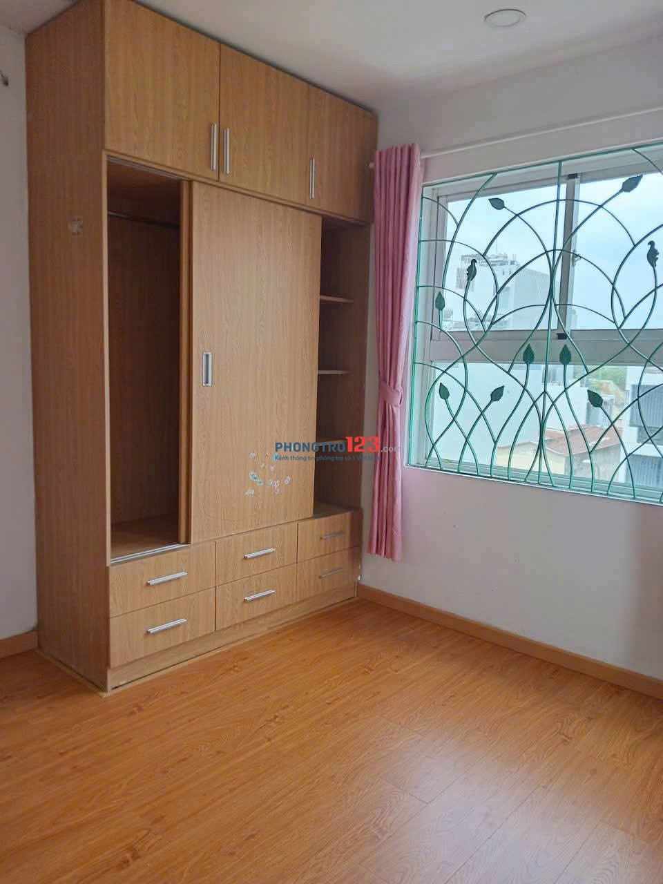 Chung cư Đặng văn Ngữ căn 2 phòng ngủ giá 11tr5/th