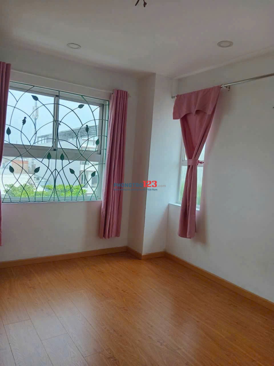 Chung cư Đặng văn Ngữ căn 2 phòng ngủ giá 11tr5/th