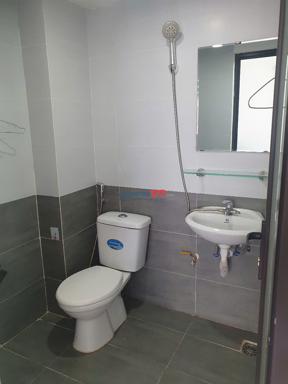Sẵn phòng ở luôn, ngõ 129 Nguyễn Trãi ( đối diện Royal city), diện tích 22m, giá 4.5tr
