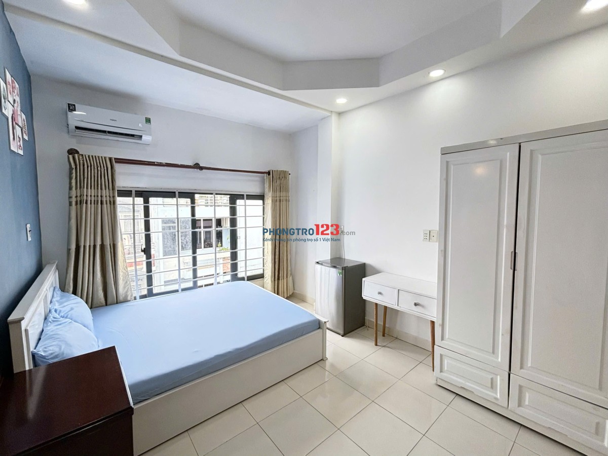 PHÒNG CỬA SỔ TRỜI ĐỦ NỘI THẤT GẦN LOTTE GÒ VẤP
