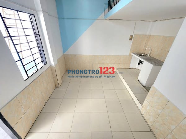 Phòng Nguyễn Tri Phương - Giờ Thoải Mái giữa cầu Linh Xuân và KCN Sóng Thần
