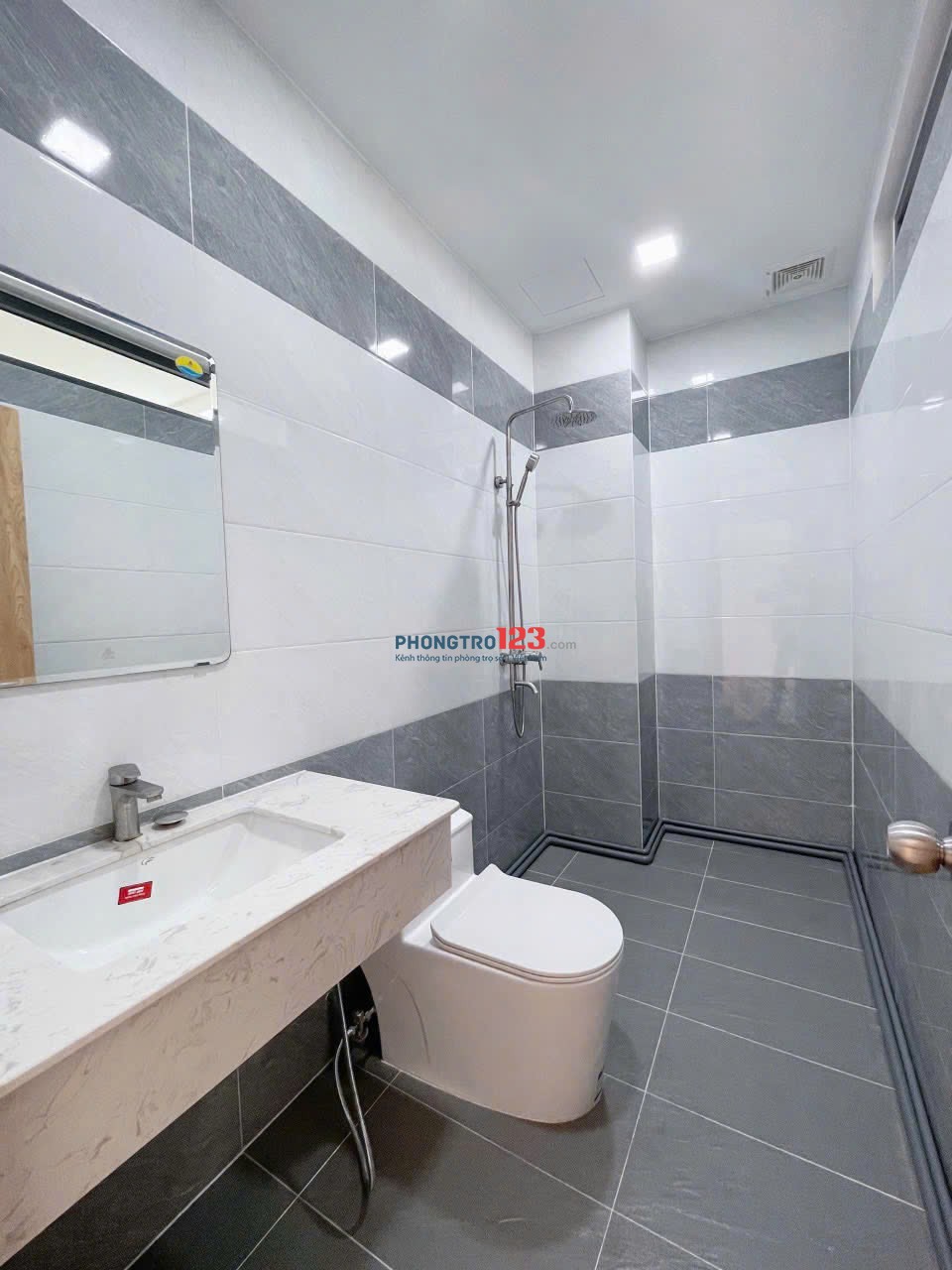STUDIO 25M2 CÓ PHÒNG NGỦ RIÊNG - ĐƯỜNG VÀNH ĐAI, NGAY CẦU LÒ GỐM - THANG MÁY, VIEW CÔNG VIÊN