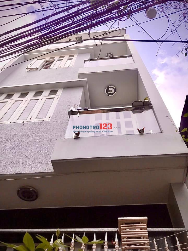 Cho thuê phòng đẹp như khách sạn, CÓ BAN CÔNG, WC riêng, đầy đủ nội thất tại 373 Lý Thường Kiệt
