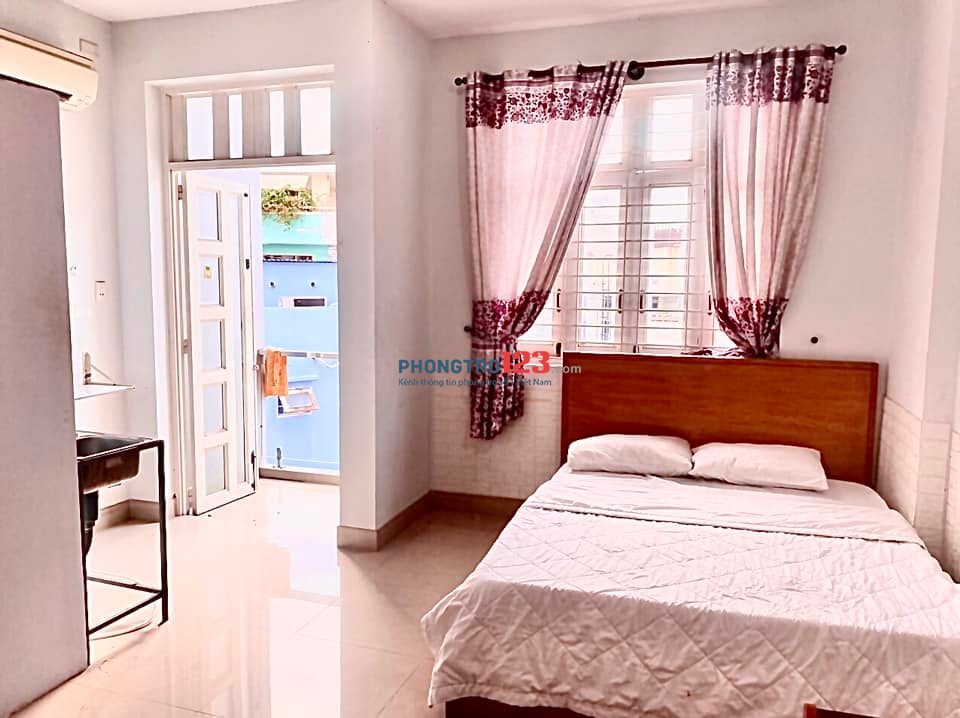 Cho thuê phòng đẹp như khách sạn, CÓ BAN CÔNG, WC riêng, đầy đủ nội thất tại 373 Lý Thường Kiệt