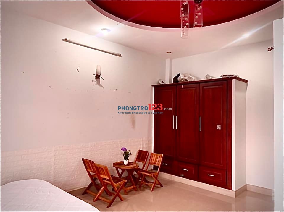 Cho thuê phòng đẹp như khách sạn, CÓ BAN CÔNG, WC riêng, đầy đủ nội thất tại 373 Lý Thường Kiệt