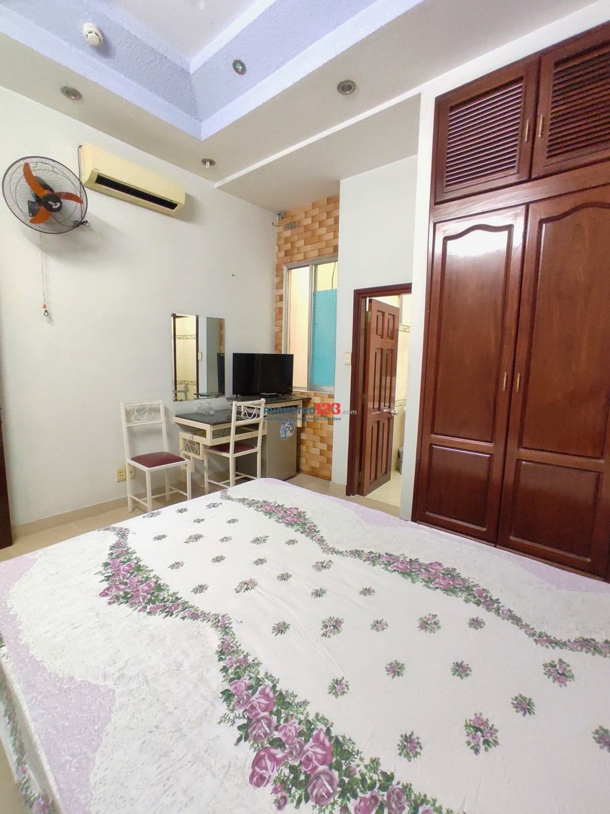 Phòng 2tr8 - 15m2 Quận 2 Gần Ủy Ban
